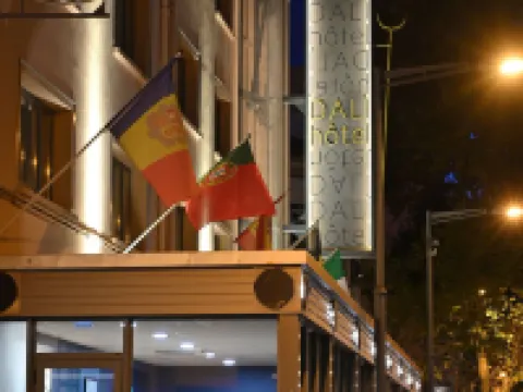 Dali Hôtel Perpignan - Restaurant Hoteles en Perpiñán