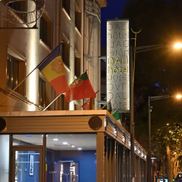 Dali Hôtel Perpignan - Restaurant Отели рядом с достопримечательностью «Romanesque Sculpture Center»