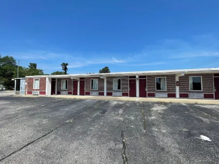 Holiday Motel - Whiteville