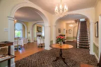 Ironclad Inn & Bourbon Room Hotels in Fredericksburg