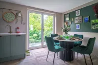 Cottage Cwtch Hotels in Hirwaun