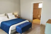Chambre d'hôtes le Domaine des Hirondelles Hotels in Provins