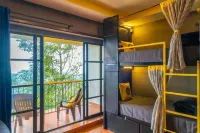 The Hosteller Munnar Hotel a 