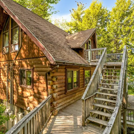 Mersey River Chalets a Nature Retreat