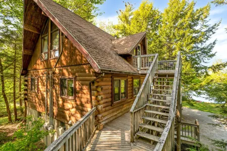 Mersey River Chalets a Nature Retreat