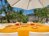 2482 Villa Estate by Barbarhouse Hotels in Torre Lapillo