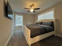 Modern 3BR New Build - King Bed + Roku TVs