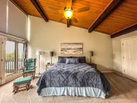 New! Hilltop House in the Canyon