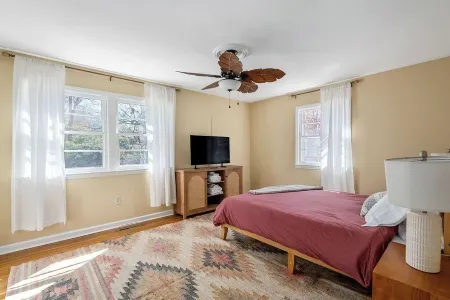 Spacious 3-bed/3-bath home close to Bruce's Field!