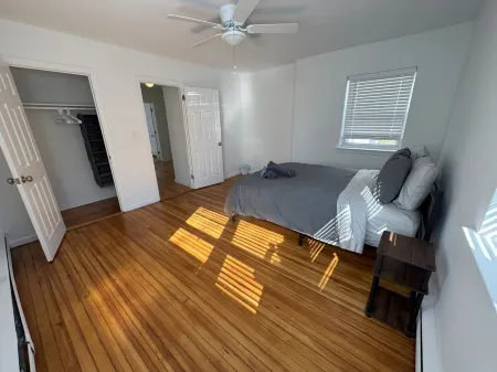 Spacious NYC Getaway House Отели рядом с достопримечательностью «Антермайер Гарденс Консерванси»