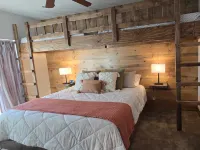 Newly Remodeled Cabin. Secluded. Hot Tub. 7 Miles to Zion National Park 칸 카운티 호텔