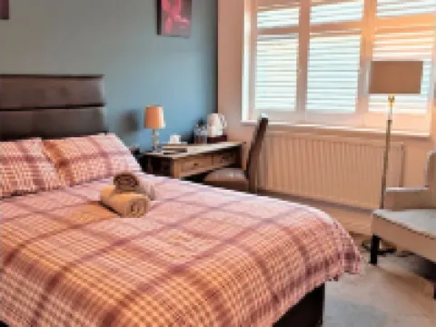 Apple House Wembley -Double Ensuite Hotels in Edgware