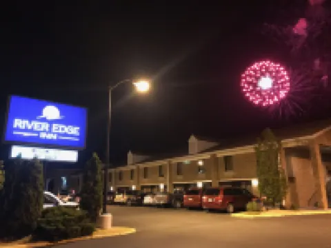River Edge Inn Hotels in Colonial Beach