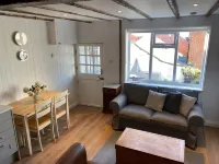 Hideaway Retreat