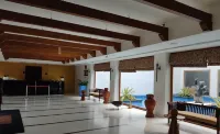 Hotel Devaragam