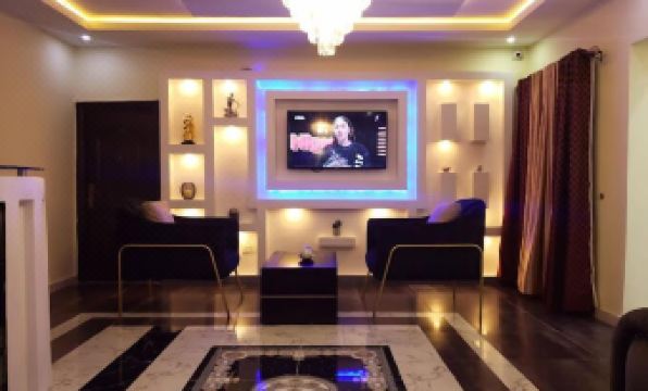 Vinchee Suites