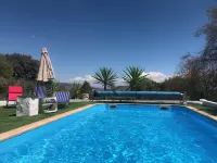 3 Bed Lodge - Sleeps 6 - Pool - Terrace - Parking - Wifi