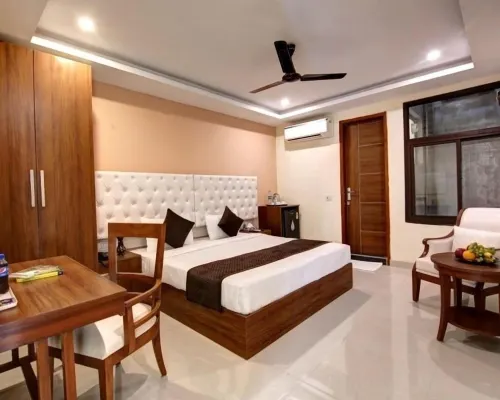 Laxmi Mahal Hotels near Jasola