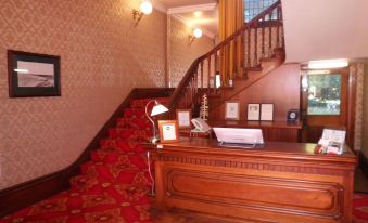 Princes Lodge Motel