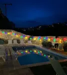Follow the Sun Boutique Hostel - Pool, Breakfast & Sea Views - Ocean View