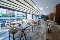 Coastline Orange Hotel