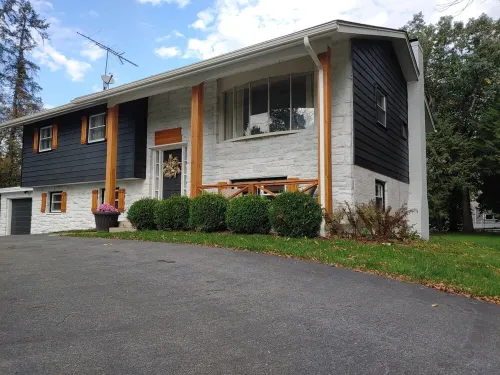 Paradise Place-Spacious home with Hot Tub+Fire Pit Hotels in Paradise