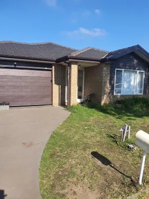 A single room is available in a spacious, well-furnished house. Hotels in Wyndham Vale