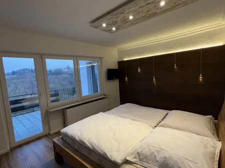 SUNRISE with large terrace and far-reaching views