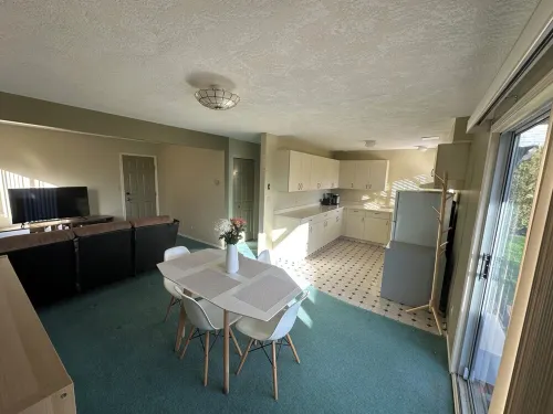 Quiet Ground Level Suite