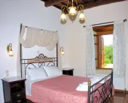 Luxurious villa with private private heated pool & spectacular views Hotels in Mylopotamos