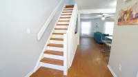 Spacious-3 Level Townhome/NorthHills/Pets