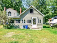 Cheerful Single Level Home w/ Shared Beach on Sebago Lake! Hotels in Sebago