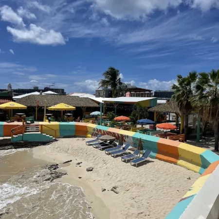 The Maho Hideaway on Sunset "Airplane" Beach