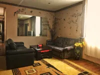 Cozy Apartment with Fireplace