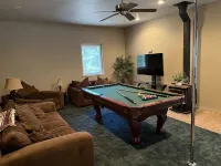 Mountain View on one level w  hot tub,fire pit, w fishing kayaking  minutes away