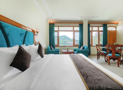 Pax Hotel Spring Solance 200 Mtr from Gandhi Chowk Khajjiyar Road