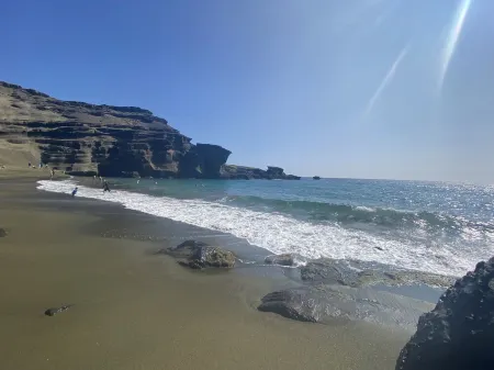 A little piece of paradise in Ocean View with a view guesthouse! Отели в г. Ошен Вью