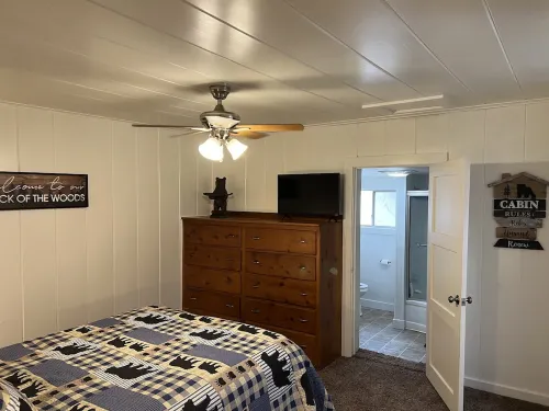 Rustic Shaver Escape Hotels in Shaver Lake