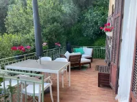 Villa Hermitage - Appartement Iris Hotels in Grimaldi