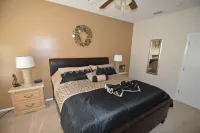 Luxury large 6 Bed Villa, Pool and Spa. Make memories - 15 minutes from Disney