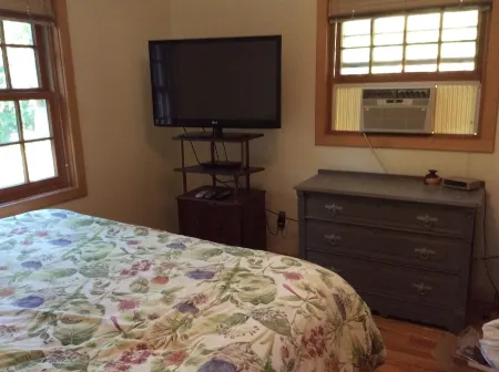 Private, woods, trails, Duck Lake access, Kayaking, Interlochen concerts