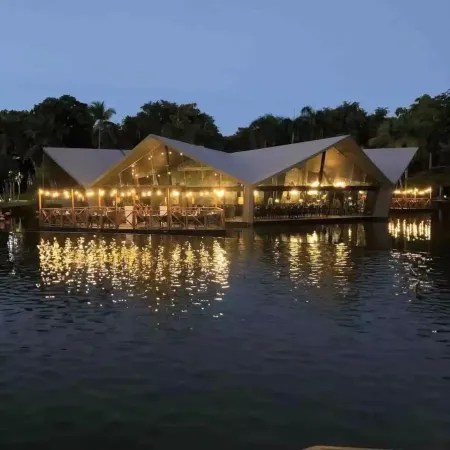 Beautiful villa with private pool just 10 min from the beach Отели рядом с достопримечательностью «Экологический парк Indigenous Eyes»