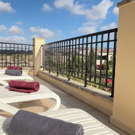 Aphrodite hills, Anatoli, 2 bedroooms apt , large terrace, 2 min from the pool