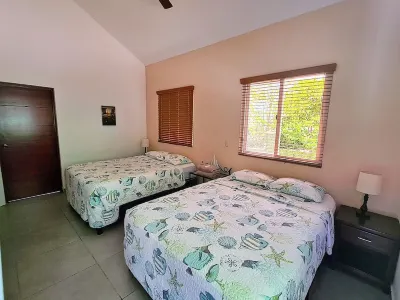 CASA MILOR - BEACHFRONT PARADISE San Juan del Sur Library附近的飯店
