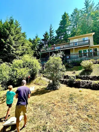 Hummingbird Vista! Scenic River and Ocean Views & Hot Tub - 4WD RQD