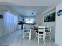 2-bedroom apartment in welcoming Sosúa with WiFi, AC