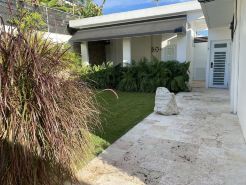 Keep it simple at this peaceful and centrally located place.