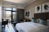 The Trilogy,Menlyn Maine