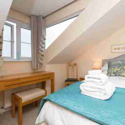 Laurellie Rooms
