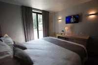 德利瑟瓦爾酒店